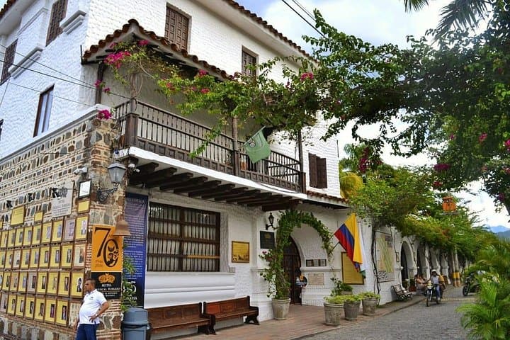 Santa Fe de Antioquia Day Tour: Colonial Bridge, Cobblestones & Optional Hot-Air Balloon