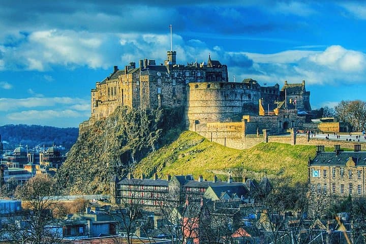 Edinburgh Half-Day Private Chauffeur Tour — Royal Mile, Castle & Arthur's Seat photo 5