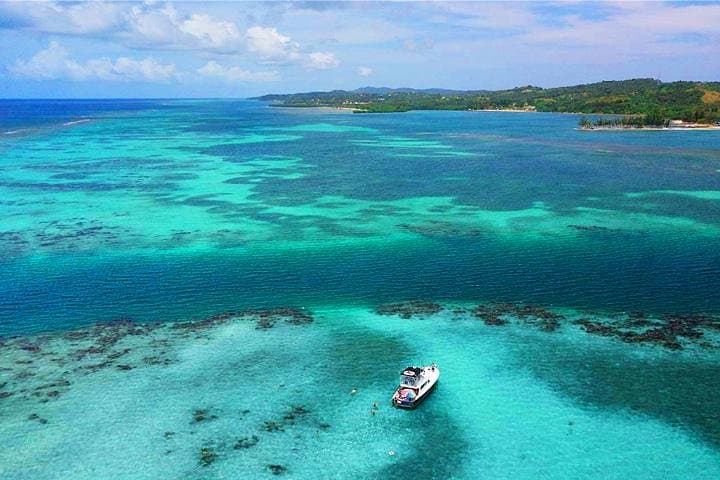 Roatán Northshore Snorkeling and Punta Gorda Garifuna Village Day Trip photo 6