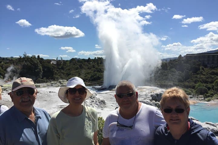 Private Rotorua Shore Excursion: Custom 6-Hour Tour from Tauranga Port