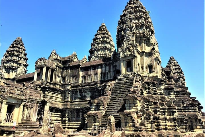 Sunrise Jeep Tour of Angkor Wat: Private VIP Sunrise from Siem Reap photo 2