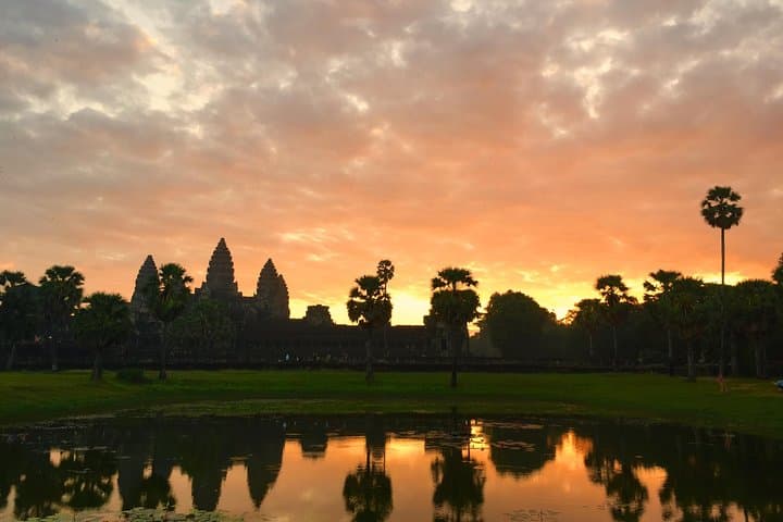 Sunrise Jeep Tour of Angkor Wat: Private VIP Sunrise from Siem Reap photo 6