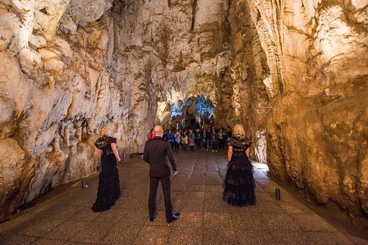 Private Hobbiton and Waitomo Glowworm Caves Day Tour from Auckland photo 5