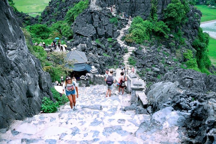 Ninh Binh Full-Day: Hoa Lu, Trang An Boat & Mua Cave Viewpoint from Hanoi photo 3