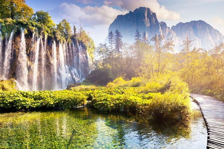 Plitvice Lakes Day Tour from Split — Walk the Waterfalls and Lakes photo 5