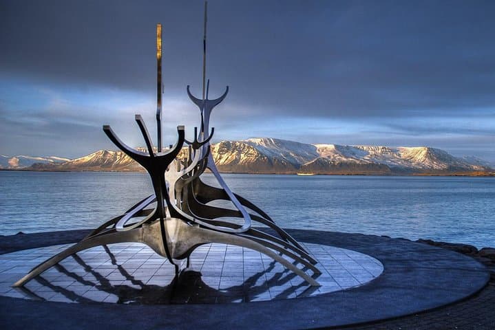 10-Day Iceland Highlights: Northern Lights, Golden Circle & Blue Lagoon photo 2