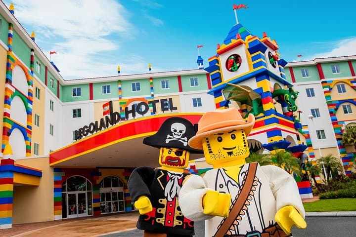 Dubai Parks 1-Day Ticket with Transfers: Motiongate, LEGOLAND & Waterpark Guide photo 5