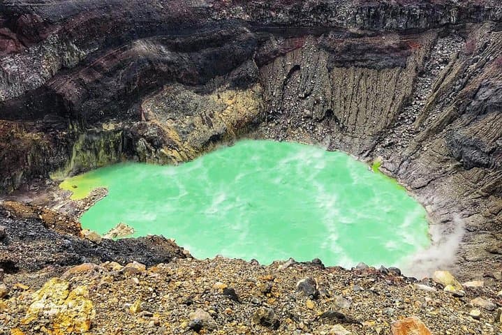 Santa Ana Volcano Day Hike and Coatepeque Lake: Private Tour Guide to Ilamatepec photo 5
