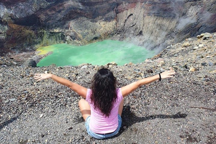 Santa Ana Volcano Day Hike and Coatepeque Lake: Private Tour Guide to Ilamatepec photo 3