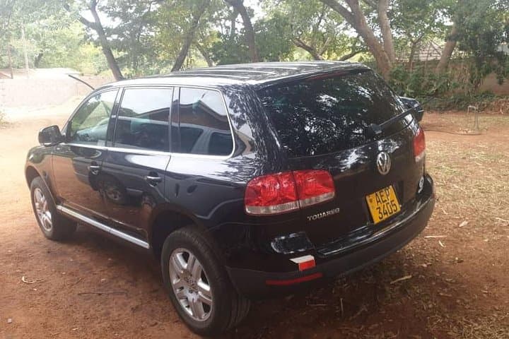 Private Victoria Falls Airport Transfer — Air-Conditioned Ride Through Wild Roadside photo 3