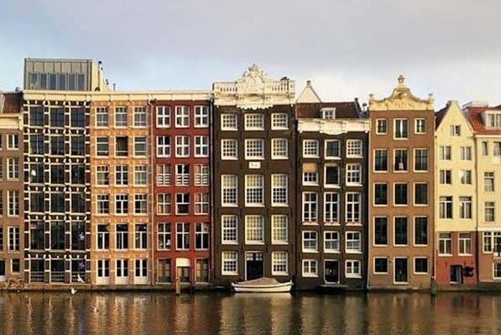 Stroll Through Amsterdam: 3.5‑Hour Extended Walking Tour of Canals, History & Jordaan photo 3