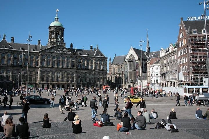 Stroll Through Amsterdam: 3.5‑Hour Extended Walking Tour of Canals, History & Jordaan photo 4