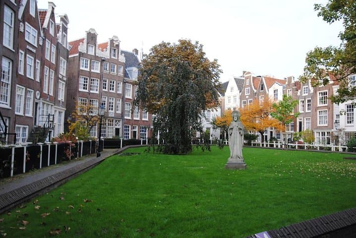 Stroll Through Amsterdam: 3.5‑Hour Extended Walking Tour of Canals, History & Jordaan photo 6