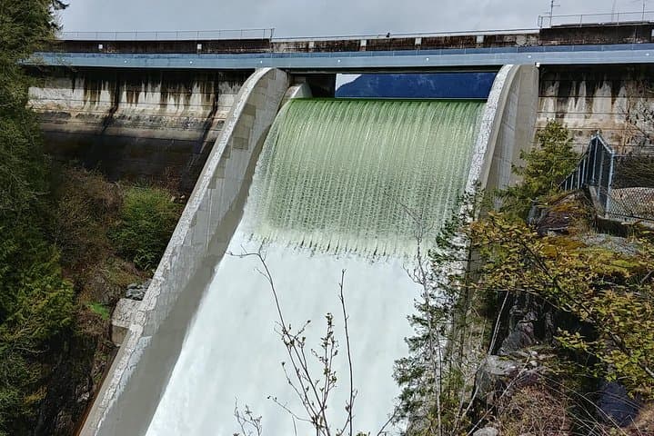 North Vancouver Discovery Private Tour: Capilano, Deep Cove & Grouse Mountain Day Trip photo 6