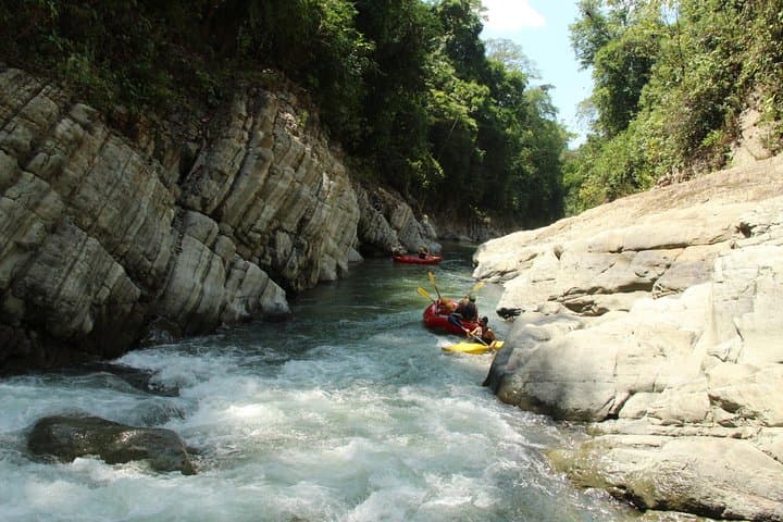 Chorro Rafting from Manuel Antonio: Class IV–V Naranjo River Adventure photo 4