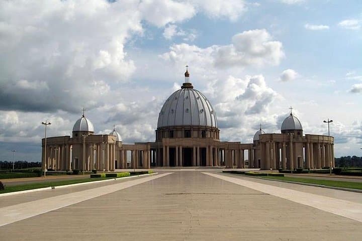 Yamoussoukro Basilica Day Trip from Abidjan: Visit the World's Largest Cathedral