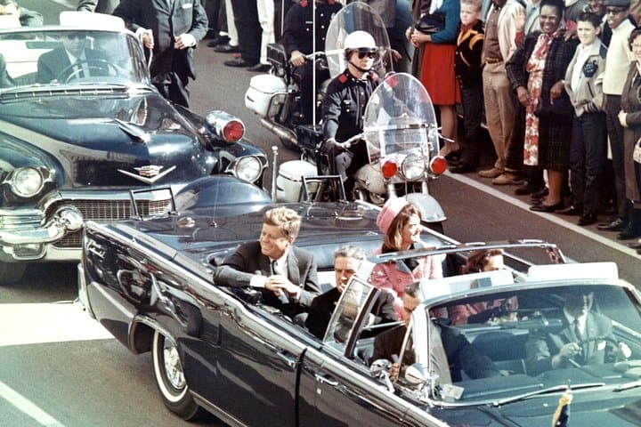 JFK Assassination Tour & Oswald's Rooming House — Dallas Historical Van Tour