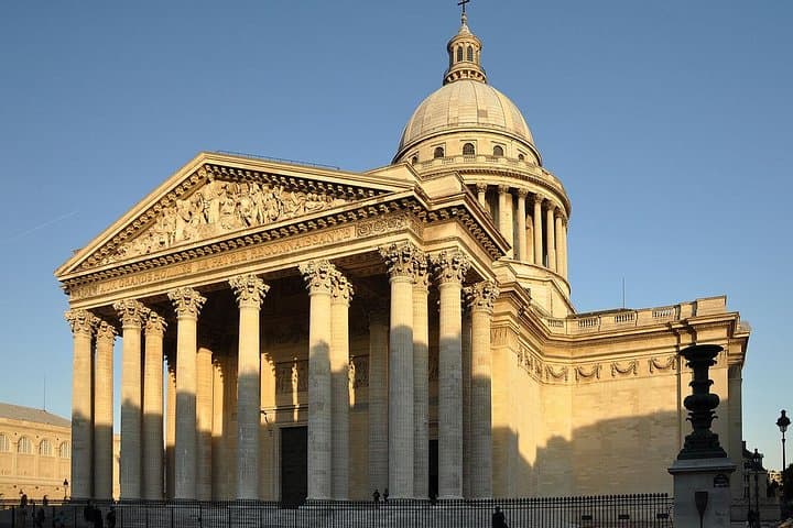 Private Paris Neighborhood Walking Tour: Top Sights & Hidden Gems photo 5