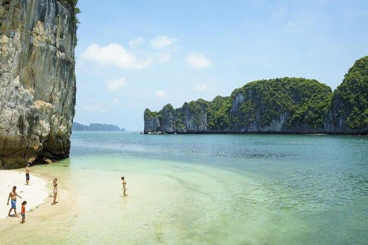 Lan Ha Bay 2-Day Luxury Cruise: Kayaking, Caves & Cooking Class photo 4
