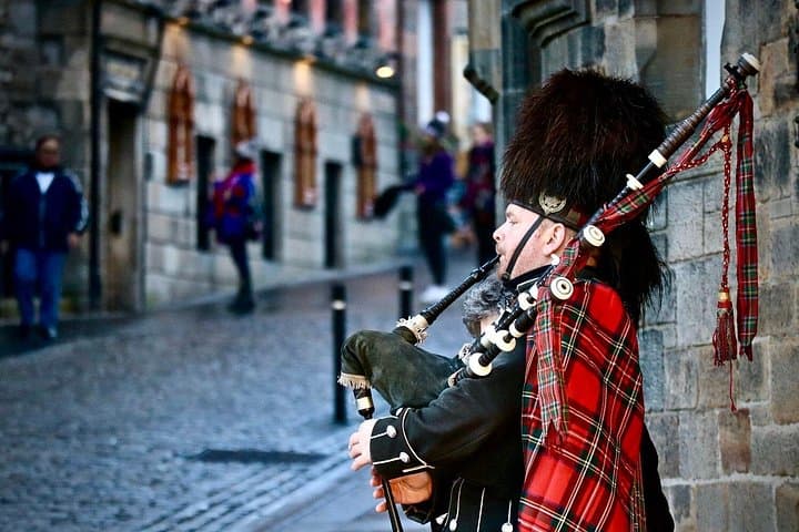 Private Food Tour of Edinburgh: Haggis, Scotch & Old Town Eats photo 4