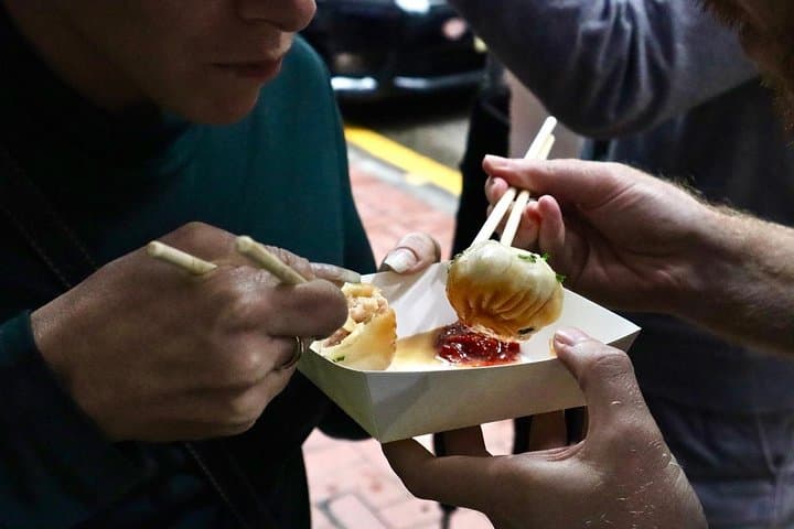 Private Hong Kong Hidden Eats Food Tour — 7+ Local Tastings in Causeway Bay photo 4