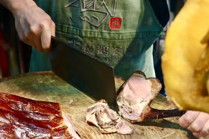 Private Hong Kong Hidden Eats Food Tour — 7+ Local Tastings in Causeway Bay photo 5