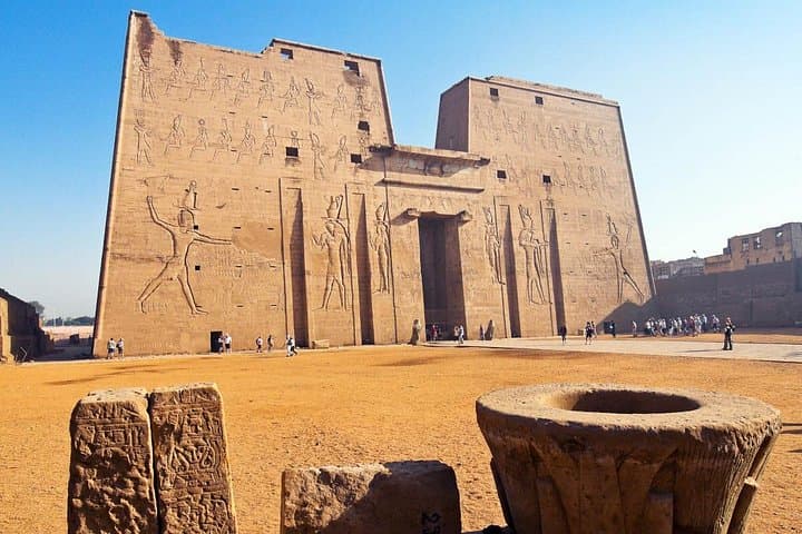 Overnight Flight to Luxor: Karnak, Valley of the Kings & Hatshepsut in 48 Hours photo 3