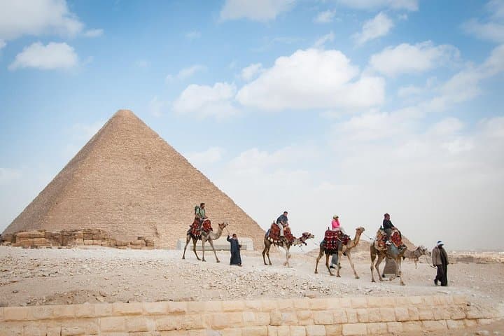Sunrise Camel Ride at Giza Pyramids: Early-Morning Desert Adventure photo 6