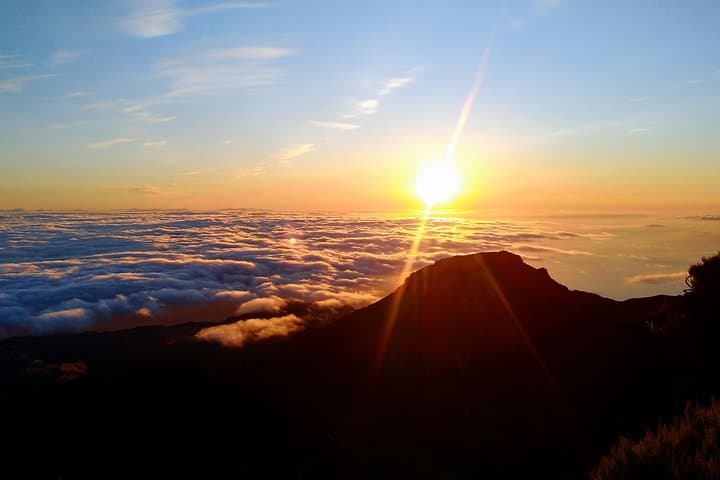 Madeira Top Sunrise: Hike Pico Ruivo for a Mountaintop Dawn