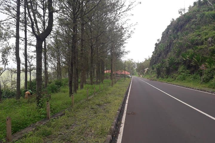 Hiking Serra Malagueta Natural Park: Panoramic Trails on Santiago, Cape Verde photo 3