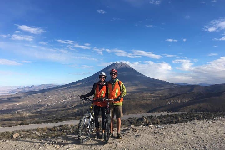 Downhill Volcano Bike Tour from Arequipa: Pichu Pichu Adventure
