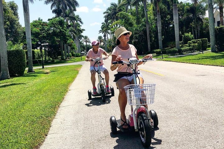 Naples Electric Trike Tour: Guided 90-Min City Sightseeing on Motorized Trikes photo 2