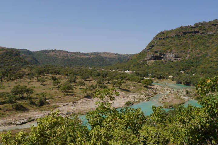 Salalah City & East Nature Combo — Darbat Valley, Ayn Razat & Frankincense Markets photo 2