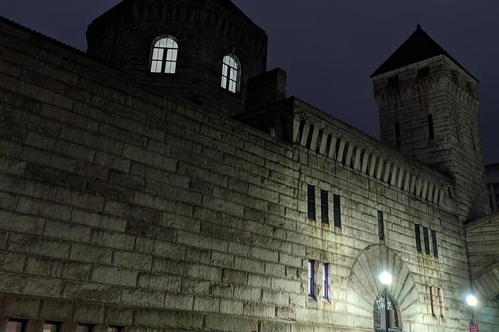 Black & Ghost Walking Tour of Downtown Pittsburgh: History, Architecture & Ghost Stories photo 1