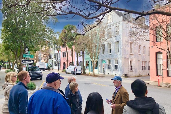 Charleston Alleyways Walking Tour: Hidden Passages & Rainbow Row photo 6