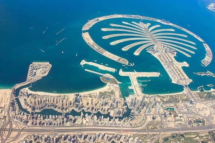 From Desert to Dubai: Half-Day Desert and City Transformation Tour