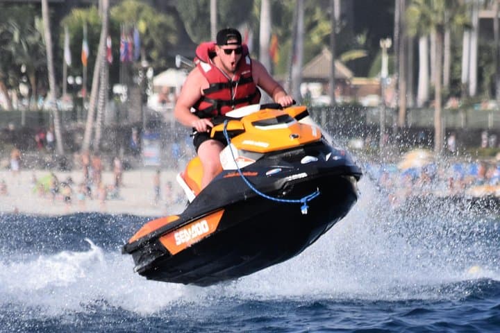 Anfi Beach Fun Pack: Jet Ski and Parasail Thrills in Gran Canaria