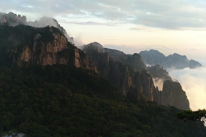 Huangshan Summit & Hongcun Village: All-Inclusive One-Day Private Tour photo 4