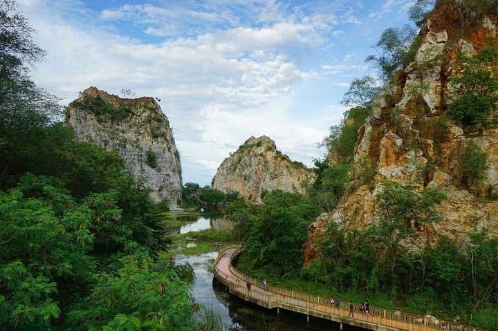 Day Escape to Ratchaburi: Caves, Hot Springs & Khao Ngu Views photo 5