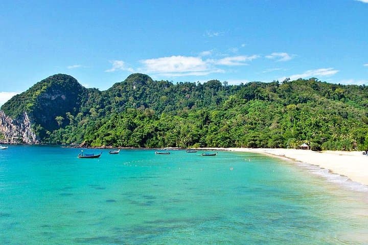 Lanta 4 Islands & Emerald Cave Speedboat Snorkel Day Trip photo 6