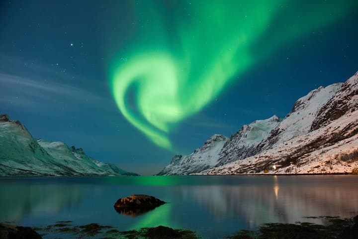 Tromso Northern Lights Walking Tour: City-Center Aurora Walk to Prestvannet photo 2