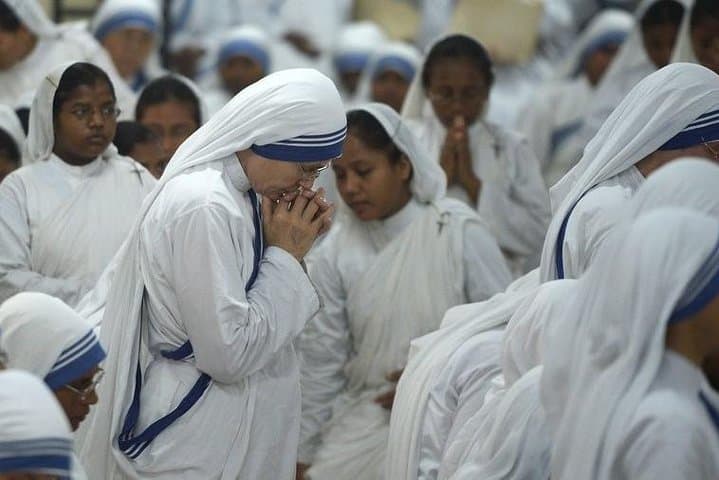 3-Day Taj Mahal Sunrise & Agra Fort Tour with Mother Teresa's Missionaries from Delhi