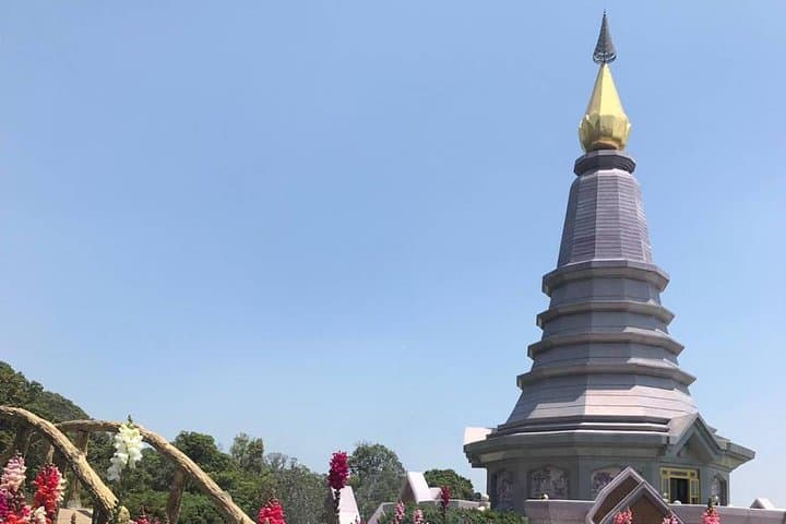 Doi Inthanon Day Trip: Thailand's Highest Peak, Local Coffee & Jungle Hike photo 5