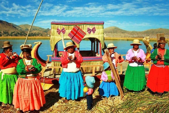 Lake Titicaca Uros & Taquile: Full-Day Floating Islands and Textile Hike photo 5
