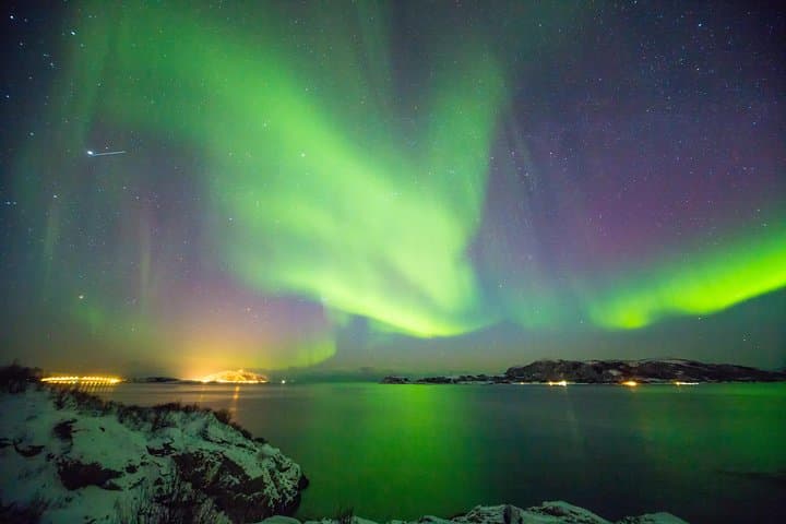 Tromso Northern Lights Walking Tour: City-Center Aurora Walk to Prestvannet