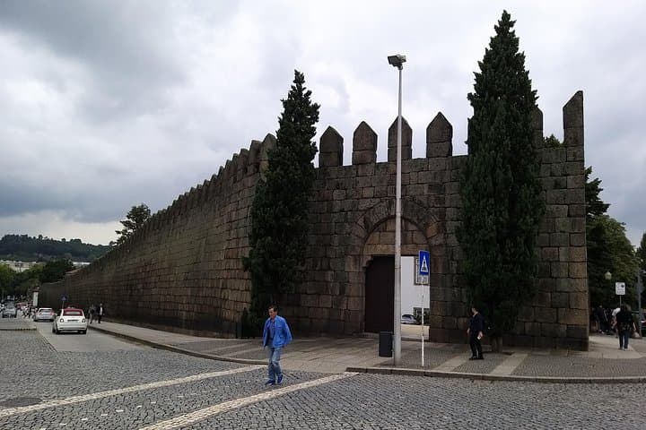 Private Tour: Guimarães & Braga Day Trip from Porto — Castles, Sanctuaries and Medieval Streets photo 3