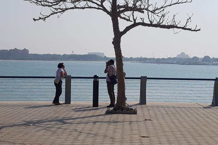 Abu Dhabi Private City Sightseeing Tour — Sheikh Zayed, Corniche & Yas Island photo 3