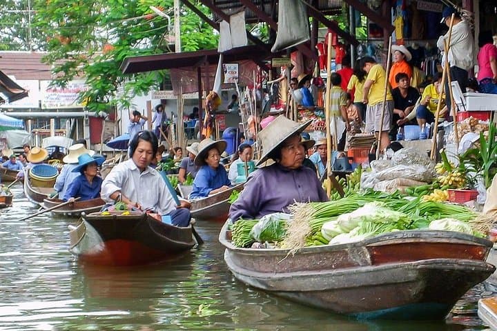 Bangkok Day Trip: Damnoen Saduak Floating Market and Erawan Waterfall photo 3