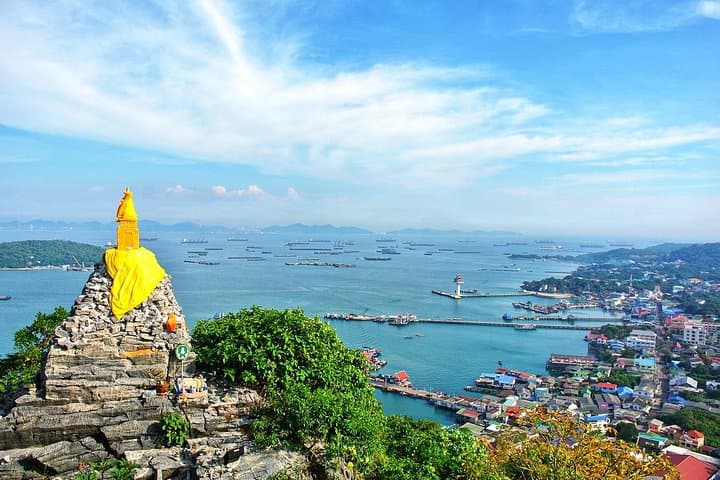 Koh Si Chang Day Trip from Bangkok — Beaches, Temples & King Rama V Palace