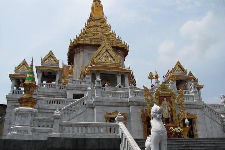 Bangkok Private Temples & City Tour: Wat Traimit, Chinatown, Wat Pho & Marble Temple photo 3